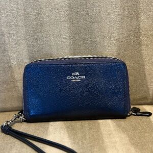 Coach Women's Navy Leather Clutch